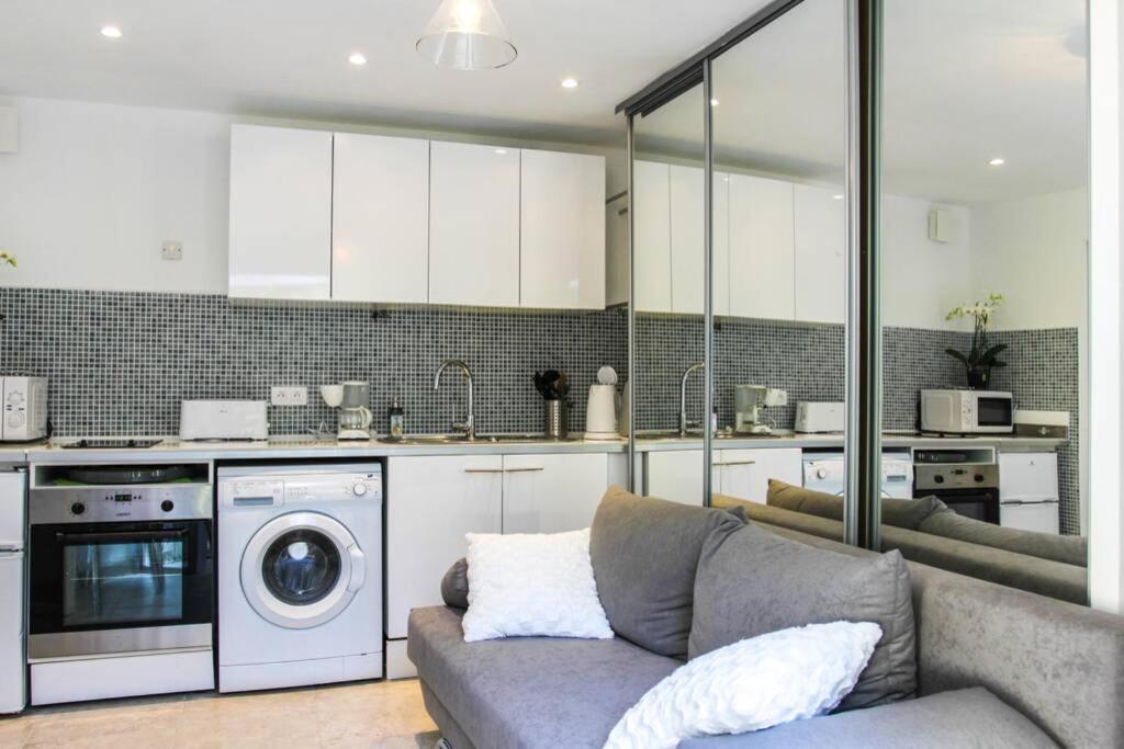 Appartement Lumineux Avec Terrasse Jardin Et Acces Piscine Villefranche-sur-Mer Luaran gambar